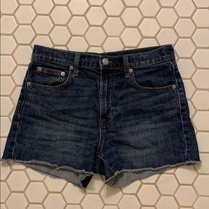 GAP- Jean High Waisted Jean Shorts